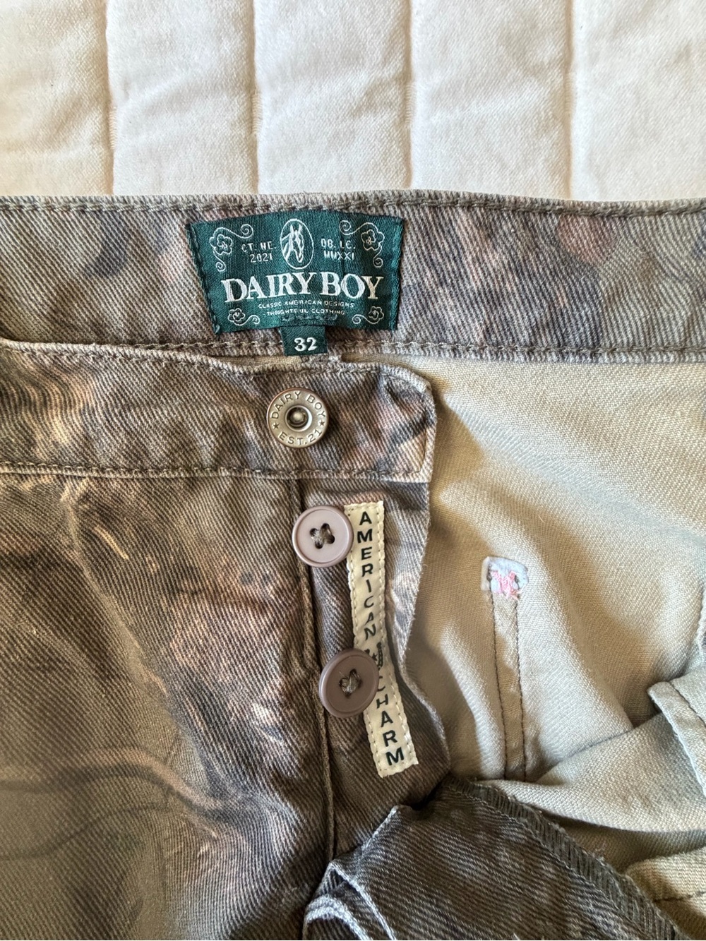 Dairy Boy 32 Camo pants - Picture 3 of 4